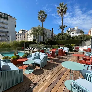 **** Hotel Le Canberra France